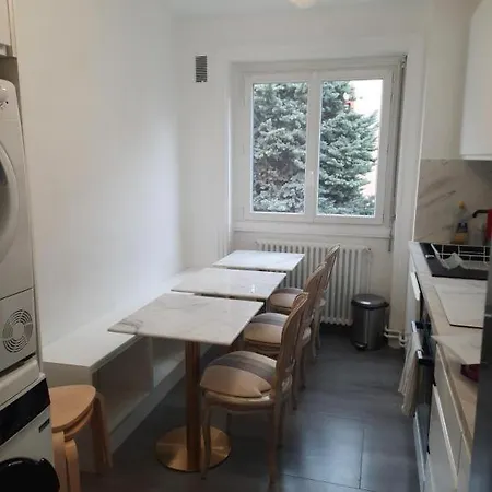 Cityscape Homestay Lyon